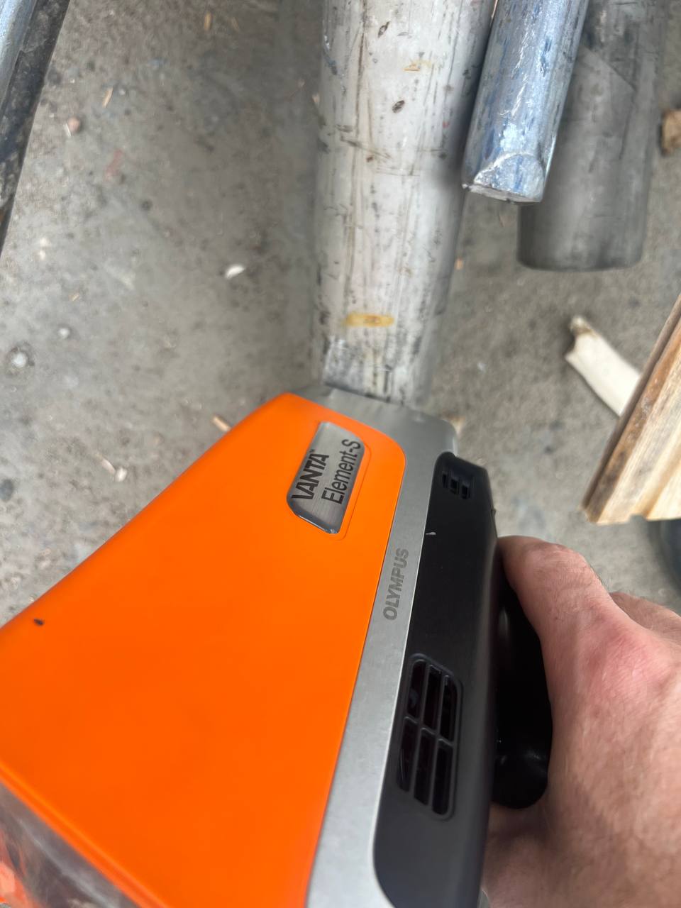 Рентгенофлуоресцентный анализ металлов, Анализ металлов — Реутов — AN-MET